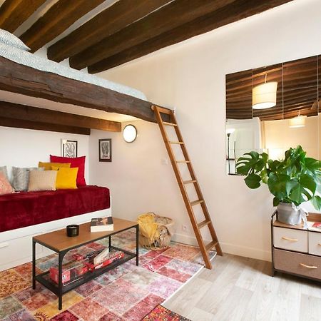 Authentic Apartment In Center Of Parisian Marais Экстерьер фото